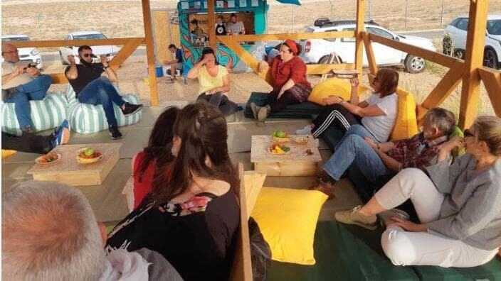מפגש במסגרת המיזם ביישוב טללים | צילום: יחסי ציבור (מפגש במסגרת המיזם ביישוב טללים | צילום: יחסי ציבור) מפגש במסגרת המיזם ביישוב טללים | צילום: יחסי ציבור