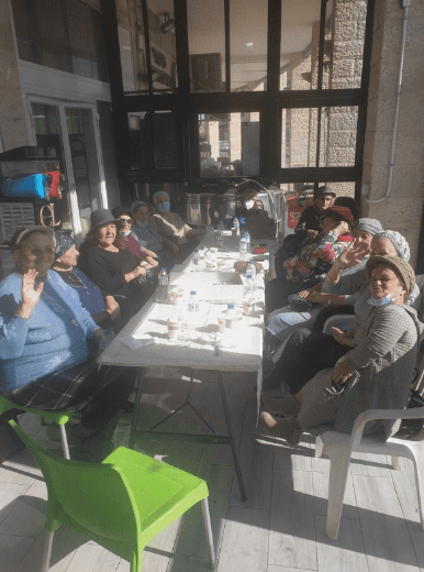 פרלמנט דוברי צרפתית בשכונת חומת שמואל