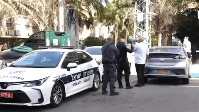 טל וכוחות המשטרה שזומנו למקום