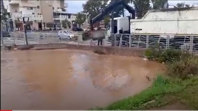 הצפה בראש העין 