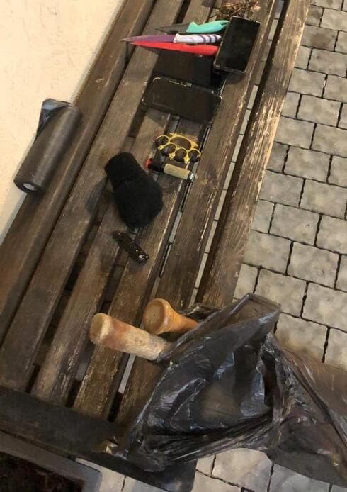 הכלים שנמצאו ברשות הצעירים מפתח תקוה