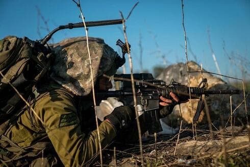 אימון חטיבת הצנחנים ברמת הגולן
