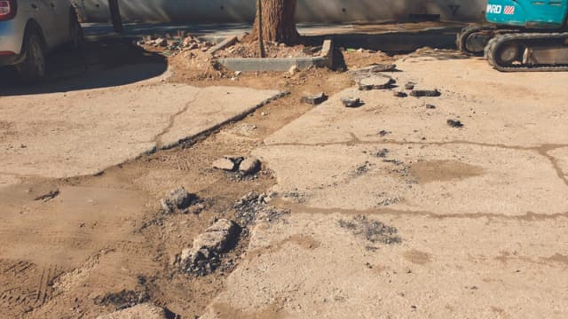 בורות ותשתית לקויה ברחוב הלפרין 