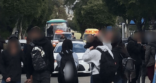 כוחות משטרה ומד"א בזירת האירוע, סמוך לאורט ביאליק