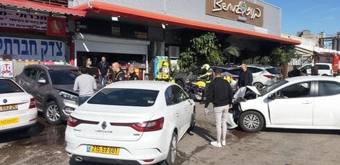 הולכת רגל נפגעה ברחוב חלוצי התעשייה
