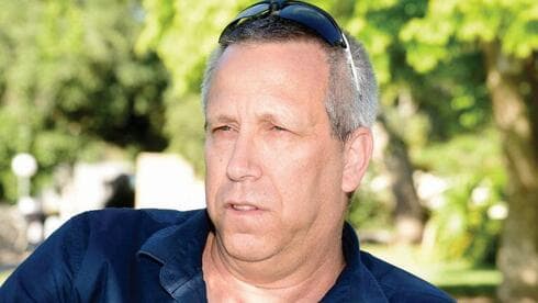 גדי ירקוני, ראש המועצה האזורית אשכול: "כמועצה פריפריאלית אנחנו מביאים מדי שנה גם אומן חיצוני, אבל הסכום שאנו מקצים הוא מוגבל ונמוך יחסית"