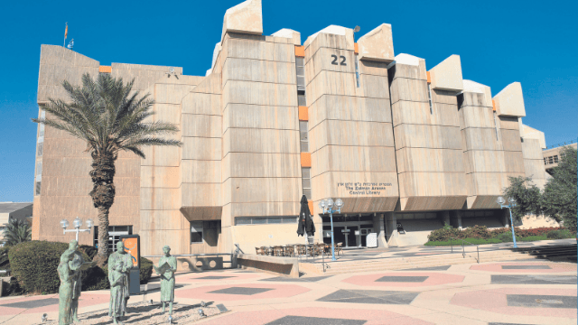 אוניברסיטת בן־גוריון. השקיעה משאבים רבים לקראת קליטת החיילים אוניברסיטת בן־גוריון. השקיעה משאבים רבים לקראת קליטת החיילים
