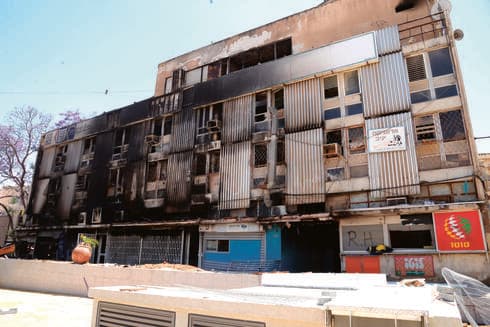 השריפה במבנה שביט. מחלוקת בנוגע להריסה