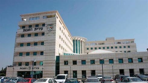 ועדה מיוחדת בחרה את יקירי העיר (צילום: אבי מועלם) אין אישור על היעדר חובות? עיריית רחובות