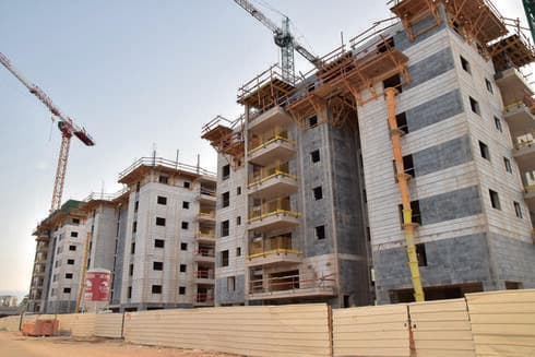 נגמרו עתודות הקרקע. בנייה בקרית ים (צילום: נחום סגל) נגמרו עתודות הקרקע. בנייה חדשה בקרית ים