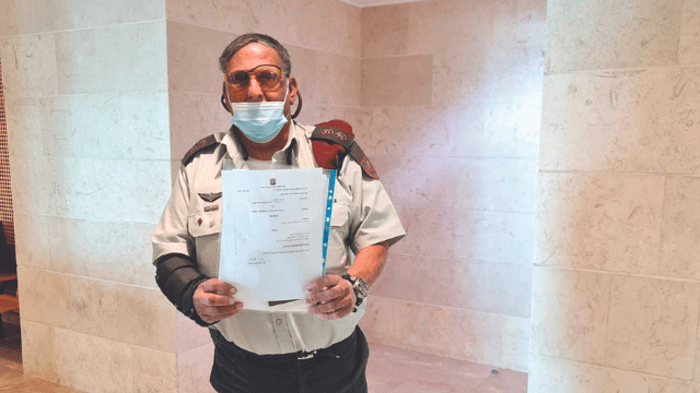 סא"ל ישראל סימן טוב לאחר הזיכוי בבית משפט השלום