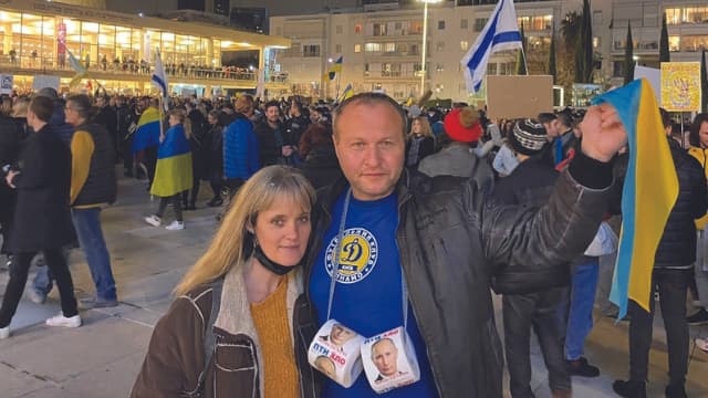 מקסים וחגית ספוז'ניקוב בהפגנה השבוע מקסים וחגית ספוז'ניקוב בהפגנה השבוע