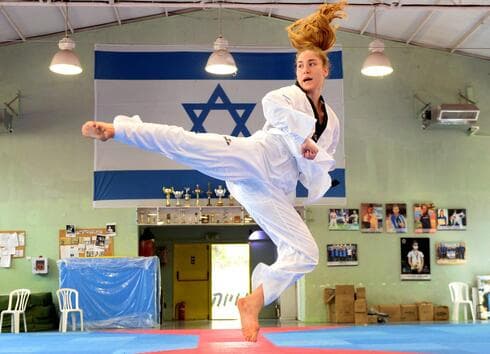 בגיל 17 היא כבר הודיעה על פרישה, אבל אחרי שנתיים דנה אזרן ממועדון רמלה נמצאת בשיאו של קאמבק מרשים לצמרת הטקוואנדו העולמית (צילום: קובי קואנקס) בגיל 17 היא כבר הודיעה על פרישה, אבל אחרי שנתיים דנה אזרן ממועדון רמלה נמצאת בשיאו של קאמבק מרשים לצמרת הטקוואנדו העולמית
