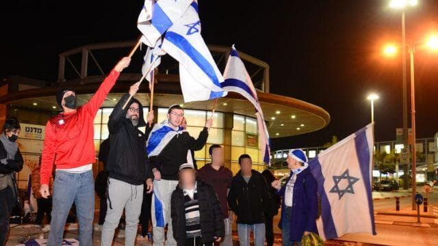 ההפגנה בזירת הפיגוע בבאר שבע
