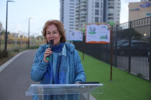 חנוכת הפארק בנווה גן ע"ש תמר בורנשטיין לזר (צילום: דוברות עיריית פתח תקוה) חנוכת הפארק בנווה גן ע"ש תמר בורנשטיין לזר