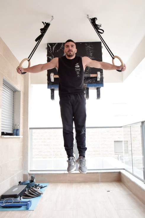"אני טיפוס משפחתי". יוגב מלכה