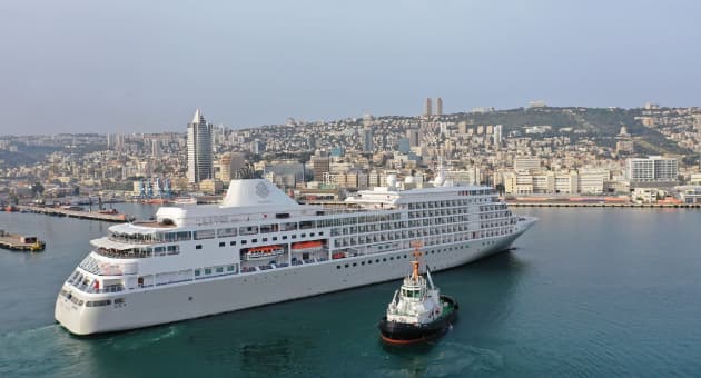 SILVER WHISPER