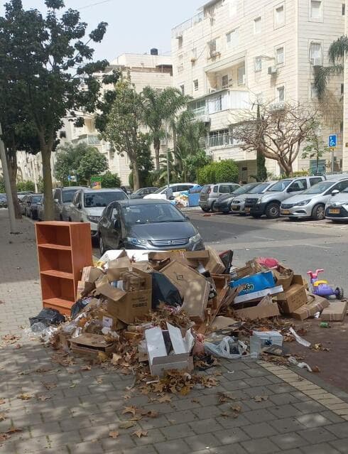 פסולת בהדר גנים וגני הדר