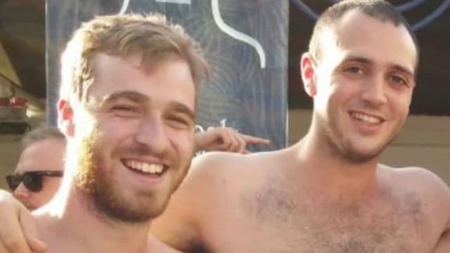 מימין: תומר מוראד ואיתם מגיני ז"ל. חברי ילדות