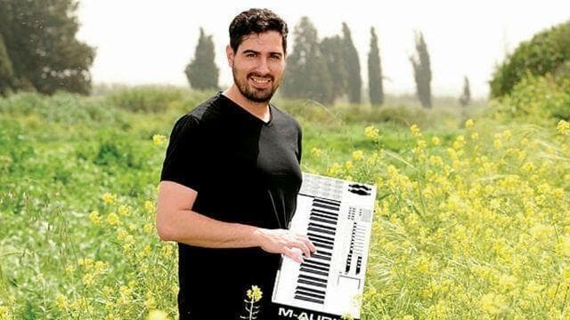 עדיאל בראל. "אל תגדירו את היהדות שלי, הגדרות גורמות לפירוד"