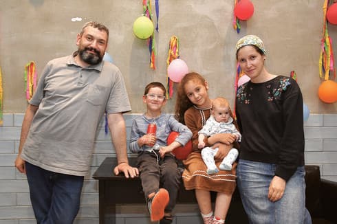 משפחת סגירוב (צילום: נחום סגל) משפחת סגירוב