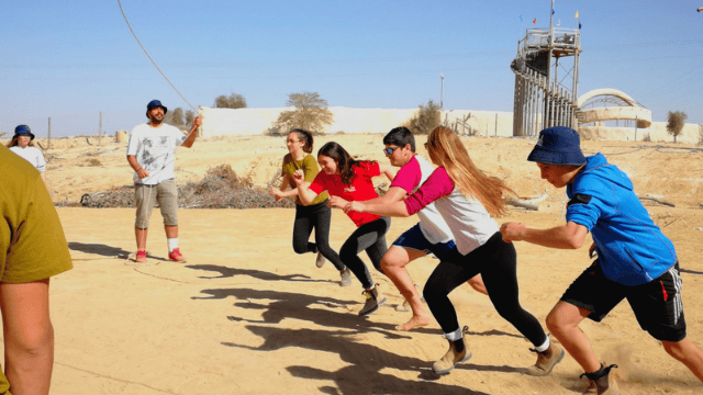 שלוש, ארבע - ולהרשמה. תמונה מכנס י"א 