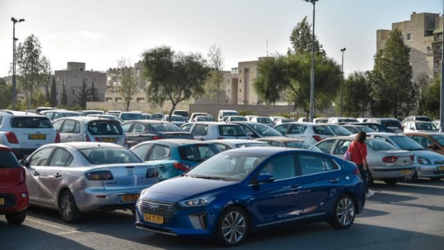 חניון זיו בבית הכרם