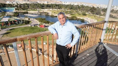 ראש עיריית דימונה בני ביטון. מצפה למחירים זולים יותר