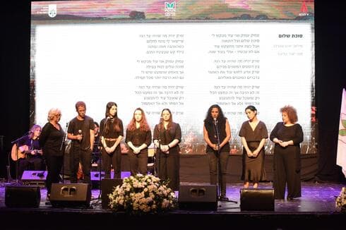 הזמרות והזמרים שהשתתפו באירוע