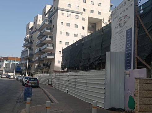 אחד מאתרי הבניה בהדר גנים