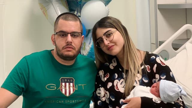 רן ולי עם התינוק החדש. רן ולי עם התינוק החדש.
