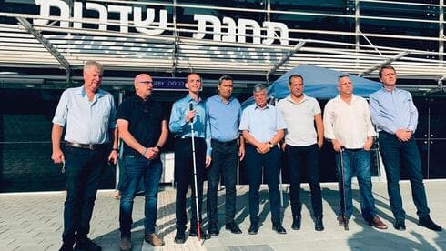 מחאת ראשי הרשויות בנגב המערבי נגד ביטול קווי הרכבת 