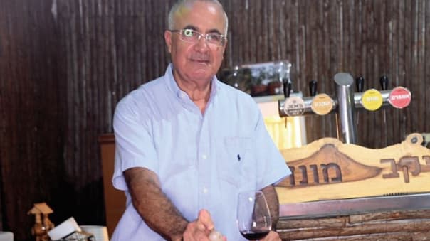 הרצל קרן. "האהבה לתחום היין היא מילדות"