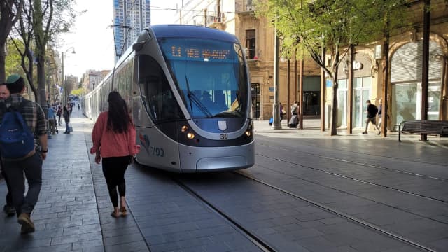 הרכבת הקלה