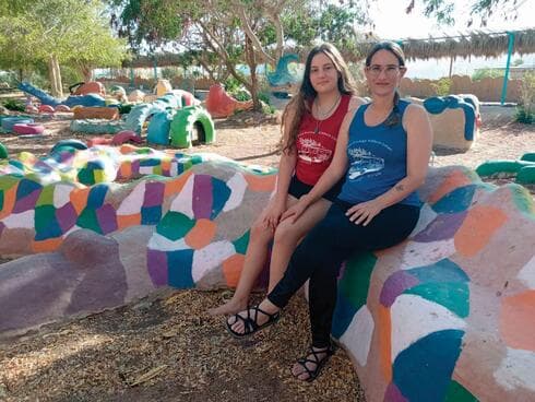 "מנסים לתת לאורחים שלנו חוויה שתישאר אצלם". תמר ברדה ובתה