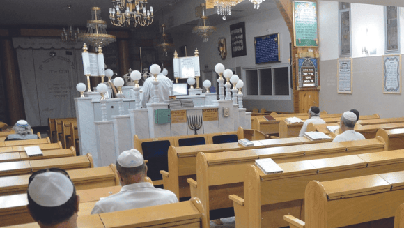 תפילה בבית כנסת בבאר־שבע. "יש מקום לכולם"