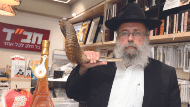 הרב זלמן גורליק. "מחוברים לתושבים"