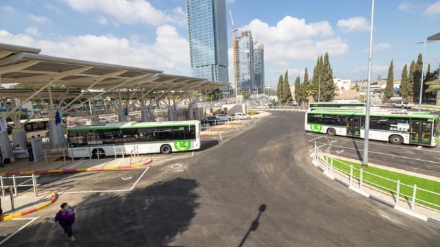מסוף אבנת אוטובוסים פתח תקוה - תמונת פייסבוק