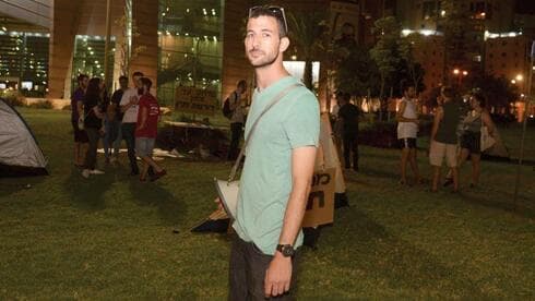 עידו אטיאס: "זה או לעזוב את הדירה ולהיתלש מהבית או לצאת לרחוב"