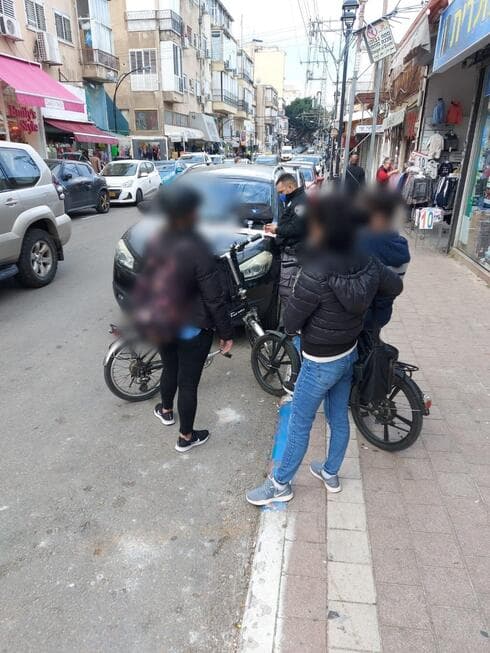 אכיפה אופניים חשמליים בפתח תקוה