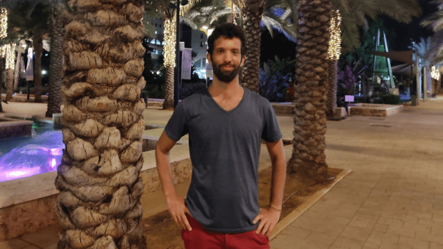 "יש גם ניצול של הצורך בדירות". אופיר דקל
