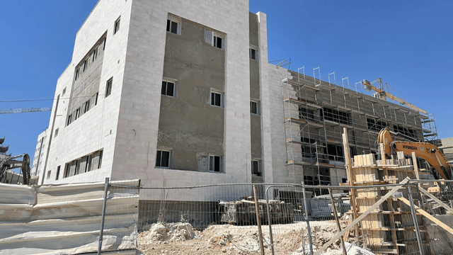 בית ספר יסודי ארץ מולדת בשכונת מורשת
