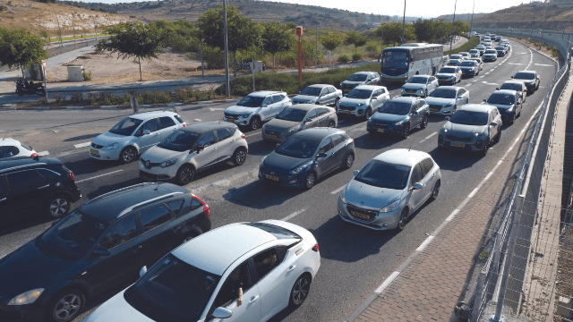 פקק בכביש 431