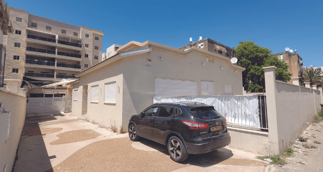 הבניין ברח' שטיינברג המיועד להיהרס הבניין ברח' שטיינברג המיועד להיהרס
