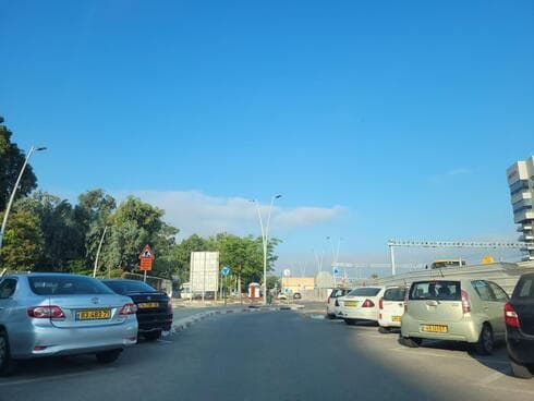 החניון הדרומי של הרכבת (צילום: אביגיל קדם) החניון הדרומי של הרכבת