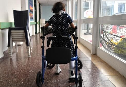 הוראה מגוחכת של המדינה לא מאפשרת לאחים בבתי ספר להחזיר את הכפתור הניתק באמצעי הזנה (צילום: יואב דודקביץ' ) הוראה מגוחכת של המדינה לא מאפשרת לאחים בבתי ספר להחזיר את הכפתור הניתק באמצעי הזנה