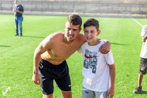 איליי מדמון. "מי זה אוסקר גלוך?", האוהדים שרו