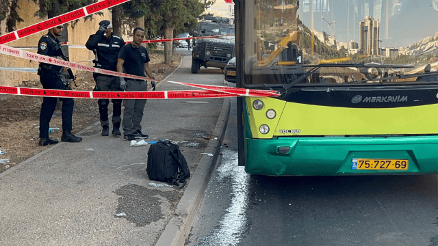 זירת הפיגוע בשכונת רמות זירת הפיגוע בשכונת רמות