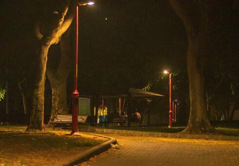 פארק עזריאל באשדוד, אחד המקומות שבני שבהם אוהבים בני הנוער להיות  בחופש הגדול