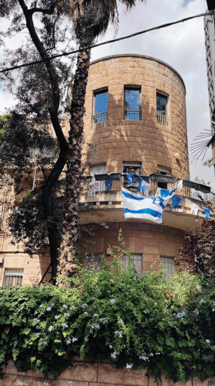 הדירה ברחוב ברטנורא